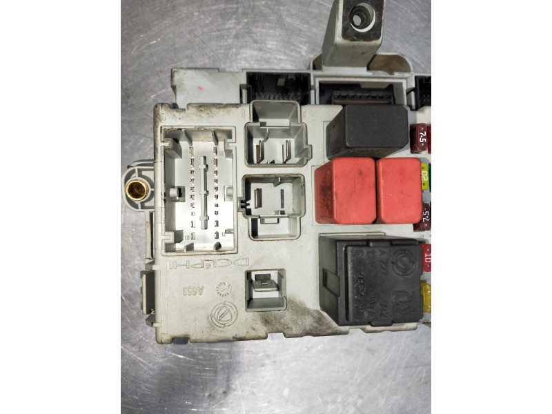 Recambio de caja reles / fusibles para fiat doblo cargo (223) 1.9 d referencia OEM IAM 51744898  