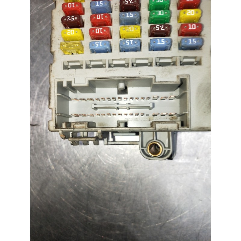 Recambio de caja reles / fusibles para fiat doblo cargo (223) 1.9 d referencia OEM IAM 51744898  