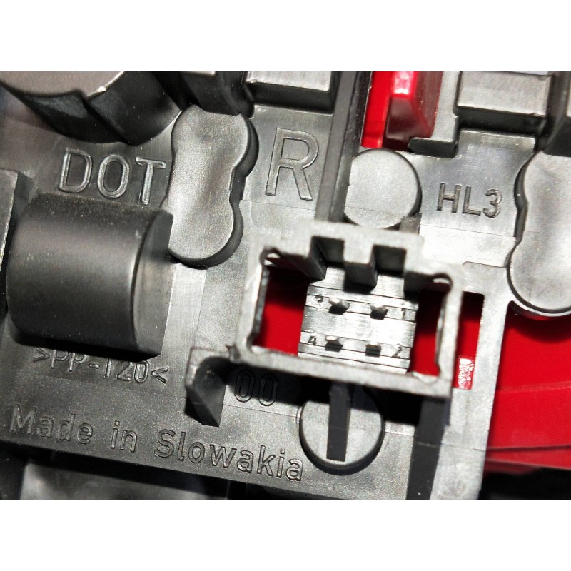 Recambio de piloto trasero derecho interior para audi a4 ber. (b8) referencia OEM IAM 8K5945094  