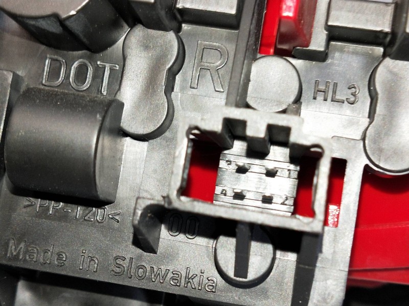 Recambio de piloto trasero derecho interior para audi a4 ber. (b8) referencia OEM IAM 8K5945094  