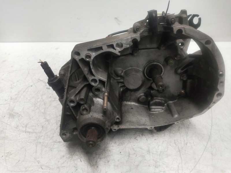 Recambio de caja cambios para renault megane i berlina hatchback (ba0) 1.6 referencia OEM IAM JB1197 S014419  Recambio de caja cambios para renault megane i berlina hatchback (ba0) 1.6 referencia OEM IAM JB1197 S014419