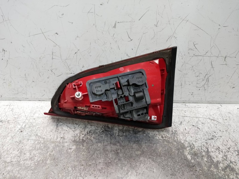 Recambio de piloto trasero izquierdo interior para audi a4 ber. (b8) referencia OEM IAM 8K5945093D  