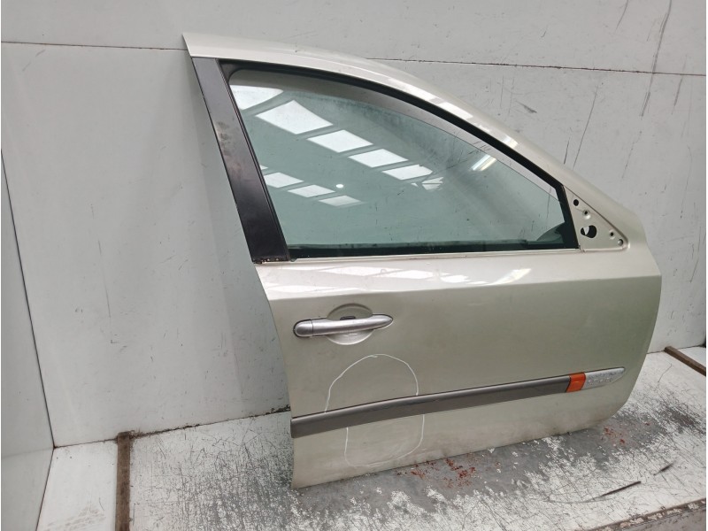 Recambio de puerta delantera derecha para renault laguna ii (bg0) referencia OEM IAM   5P