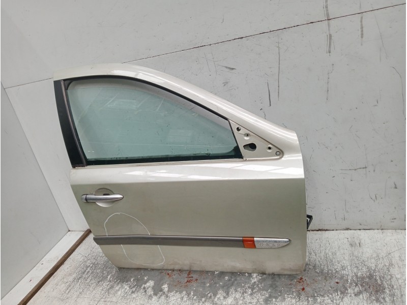 Recambio de puerta delantera derecha para renault laguna ii (bg0) referencia OEM IAM   5P