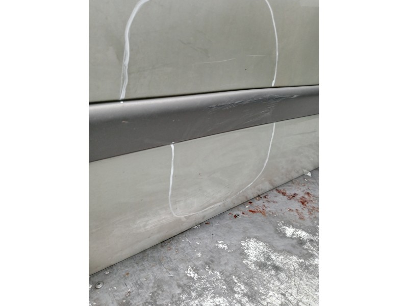 Recambio de puerta delantera derecha para renault laguna ii (bg0) referencia OEM IAM   5P