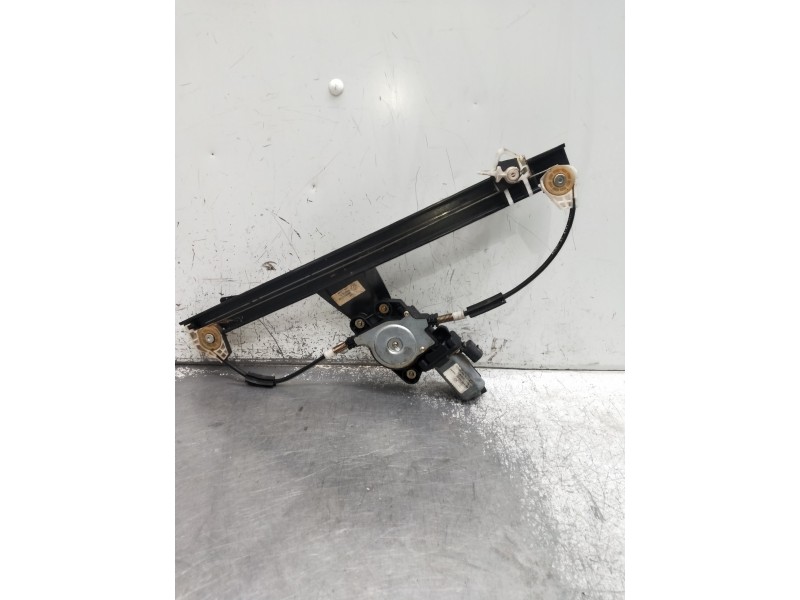 Recambio de elevalunas delantero izquierdo para fiat doblo cargo (223) 1.9 d referencia OEM IAM 0517184040E  6P