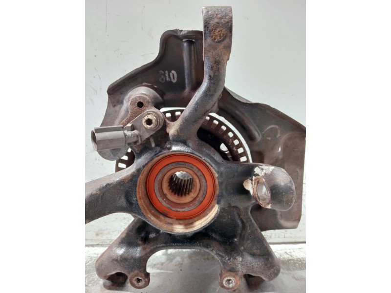 Recambio de mangueta delantera derecha para volkswagen polo berlina (6n1) referencia OEM IAM 6N0615312A  