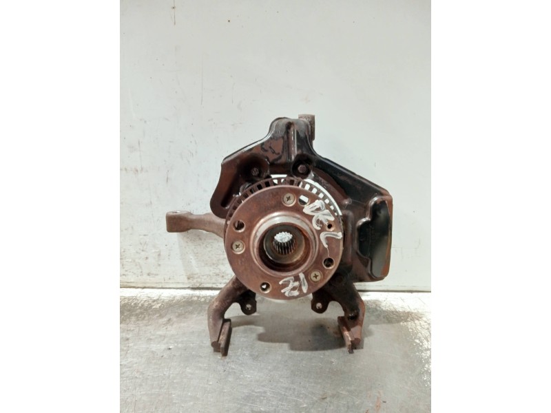 Recambio de mangueta delantera izquierda para volkswagen polo berlina (6n1) referencia OEM IAM 6N0615311A  