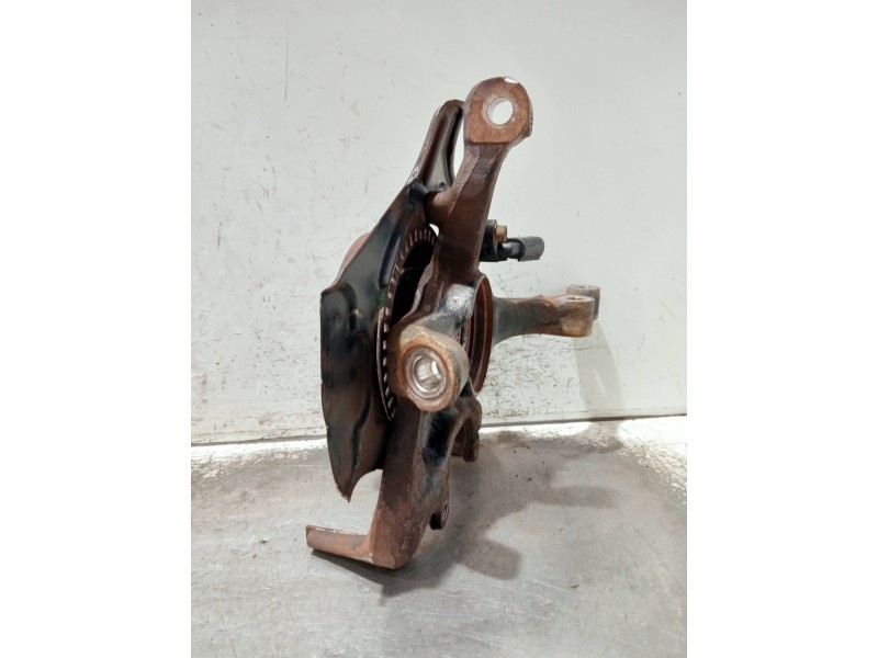 Recambio de mangueta delantera izquierda para volkswagen polo berlina (6n1) referencia OEM IAM 6N0615311A  