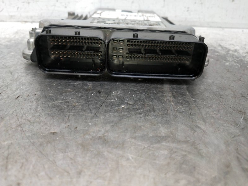 Recambio de centralita motor uce para audi a4 ber. (b8) referencia OEM IAM 0281015584 03L906022 EFC17CP14