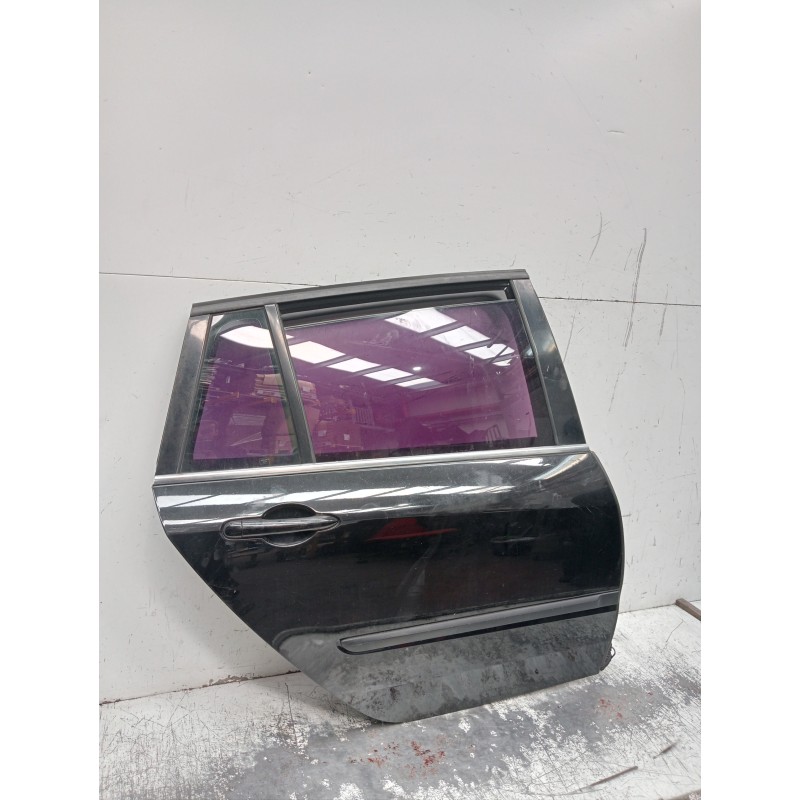 Recambio de puerta trasera derecha para renault laguna grandtour iii 2.0 dci referencia OEM IAM   5P