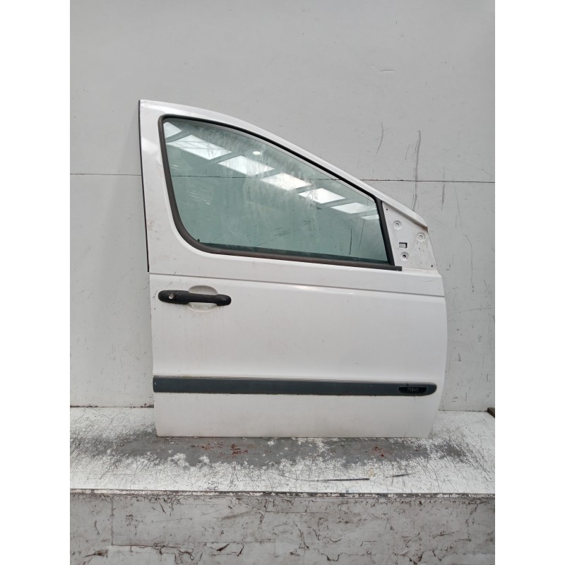 Recambio de puerta delantera derecha para mercedes vaneo (w414) furgoneta compacta referencia OEM IAM   5P