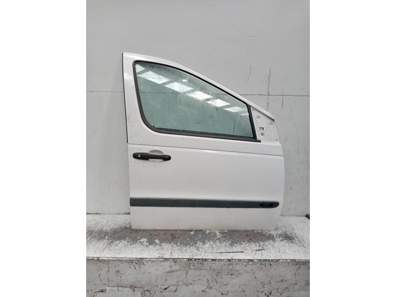 Recambio de puerta delantera derecha para mercedes vaneo (w414) furgoneta compacta referencia OEM IAM   5P