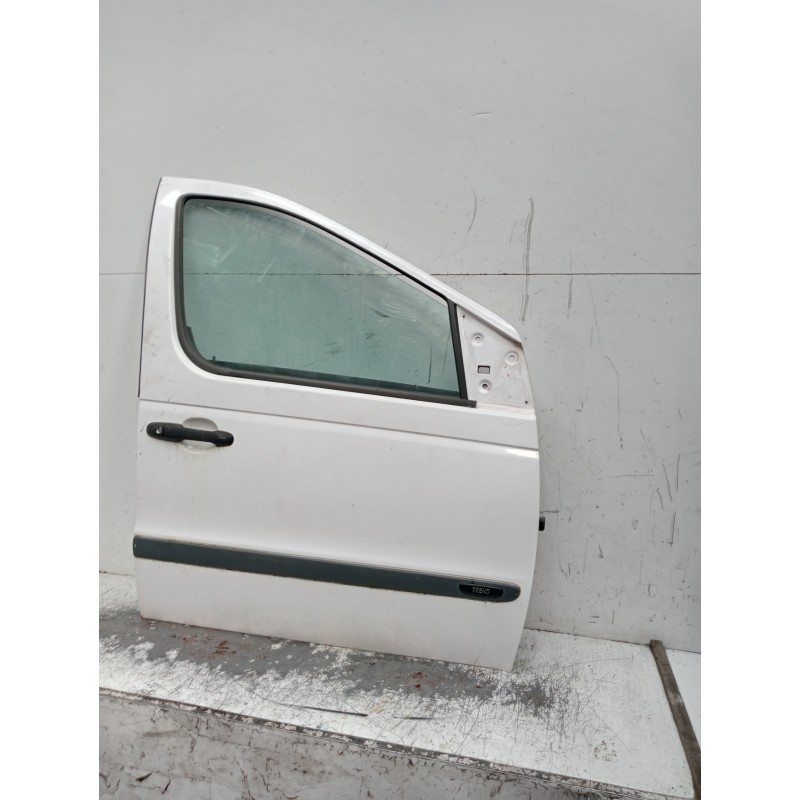 Recambio de puerta delantera derecha para mercedes vaneo (w414) furgoneta compacta referencia OEM IAM   5P