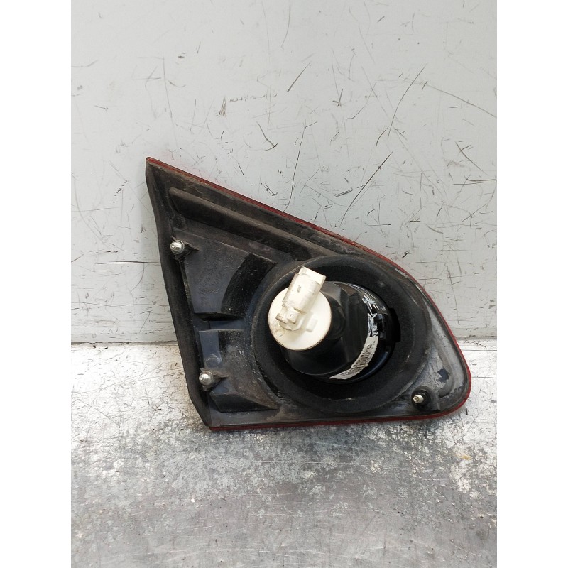 Recambio de piloto trasero derecho interior para nissan qashqai (j10) referencia OEM IAM 89071064  