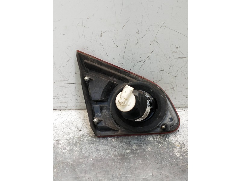 Recambio de piloto trasero derecho interior para nissan qashqai (j10) referencia OEM IAM 89071064  