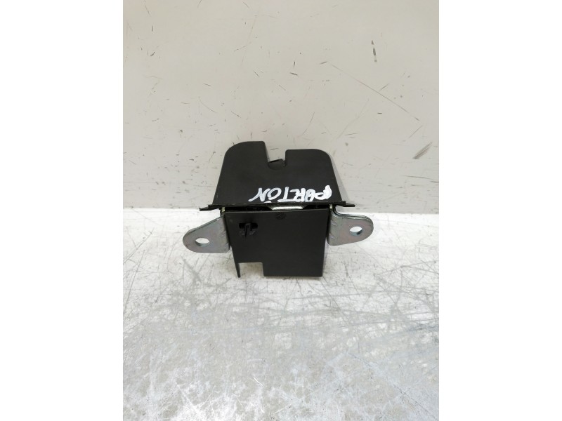 Recambio de motor cierre centralizado porton para audi a1 sportback (gba) referencia OEM IAM 131745 A102523 2G6827505B 5P