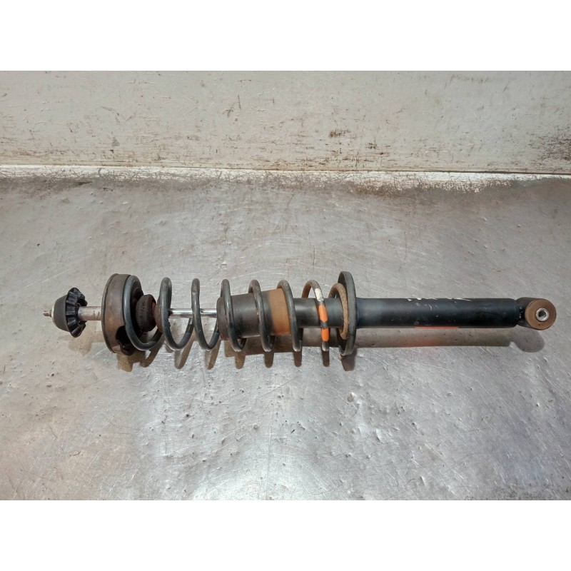 Recambio de amortiguador trasero izquierdo para volkswagen polo berlina (6n1) referencia OEM IAM JGS130T  