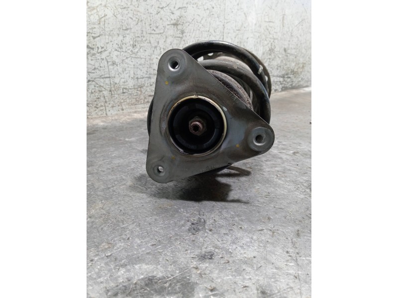 Recambio de amortiguador delantero izquierdo para renault zoe referencia OEM IAM 543027411R  