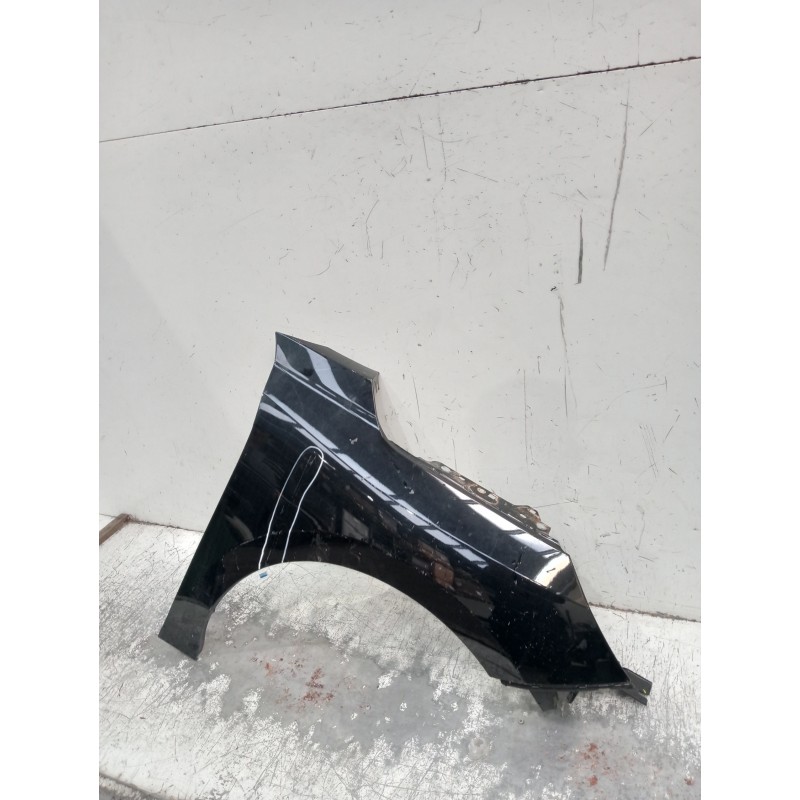 Recambio de aleta delantera derecha para toyota avensis berlina (t25) 2.0 d4-d executive berlina (5-ptas.) referencia OEM IAM  V