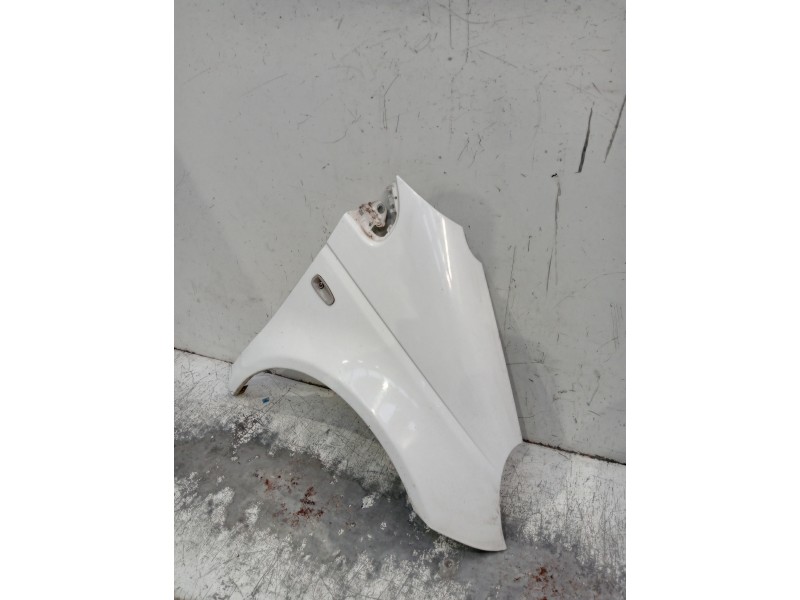 Recambio de aleta delantera derecha para mercedes vaneo (w414) furgoneta compacta referencia OEM IAM  VER FOTOS 