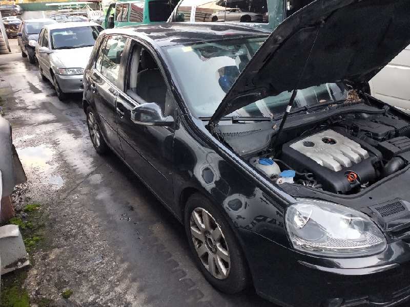 volkswagen golf v berlina (1k1) del año 2005