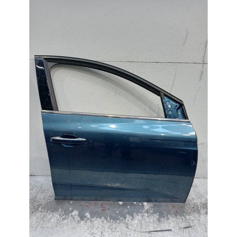 Recambio de puerta delantera derecha para renault megane iv berlina 5p referencia OEM IAM   5P