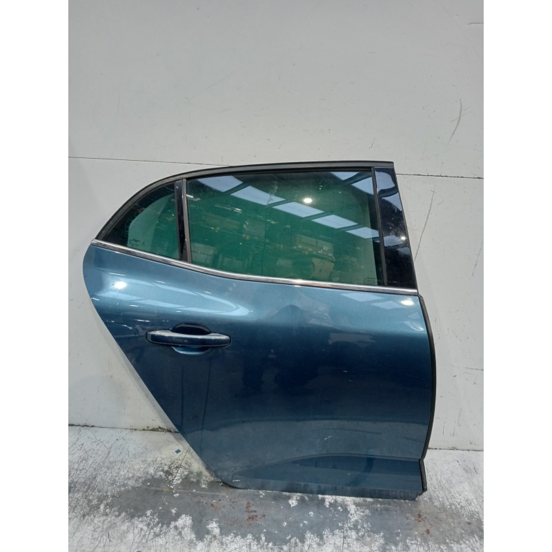 Recambio de puerta trasera derecha para renault megane iv berlina 5p referencia OEM IAM  VER FOTOS 5P