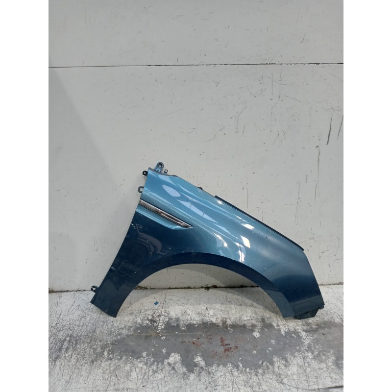 Recambio de aleta delantera derecha para renault megane iv berlina 5p referencia OEM IAM   