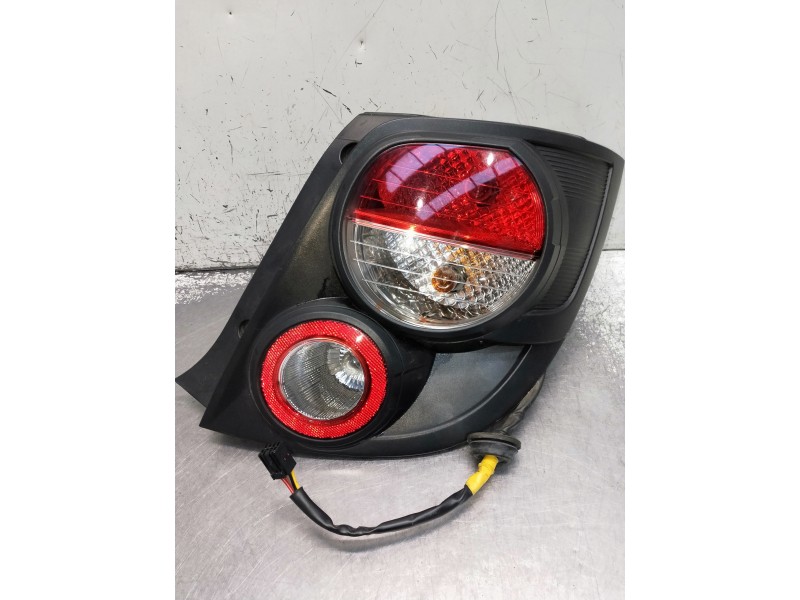 Recambio de piloto trasero derecho para chevrolet aveo berlina hatchback ls referencia OEM IAM   