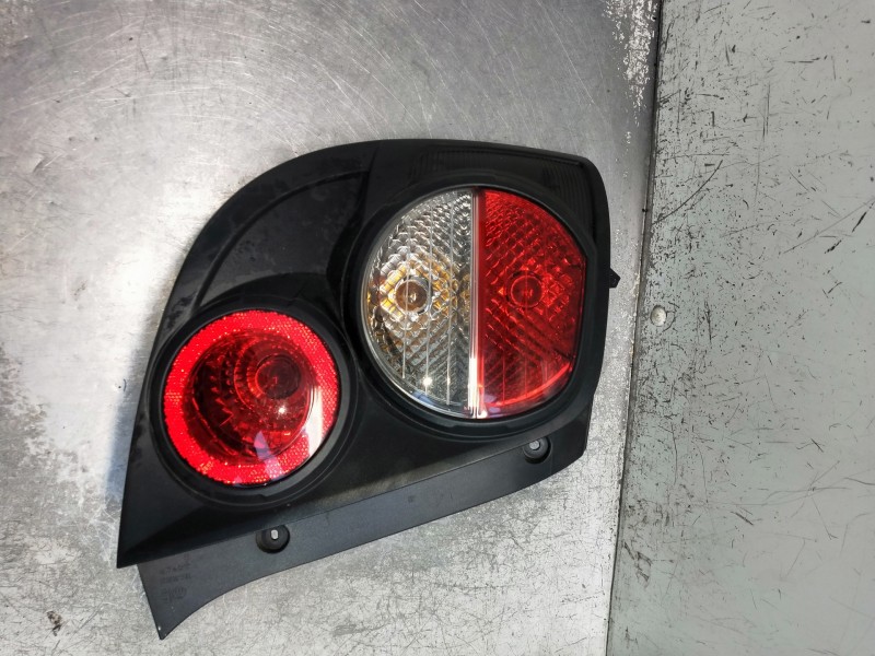 Recambio de piloto trasero derecho para chevrolet aveo berlina hatchback ls referencia OEM IAM   