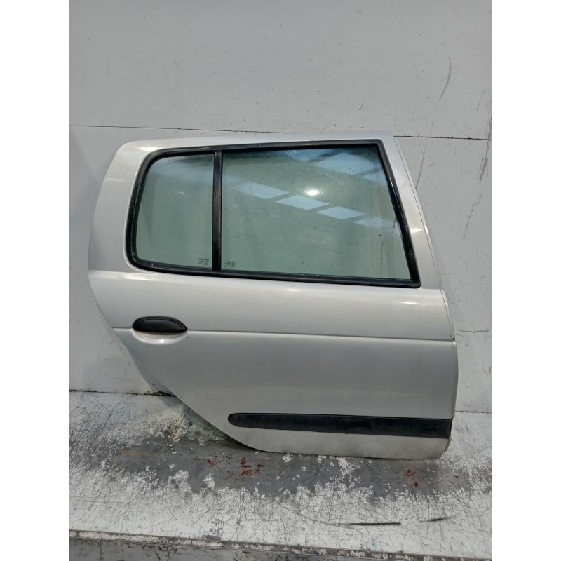 Recambio de puerta trasera derecha para renault megane i fase 2 gandtour (ka..) referencia OEM IAM   5P