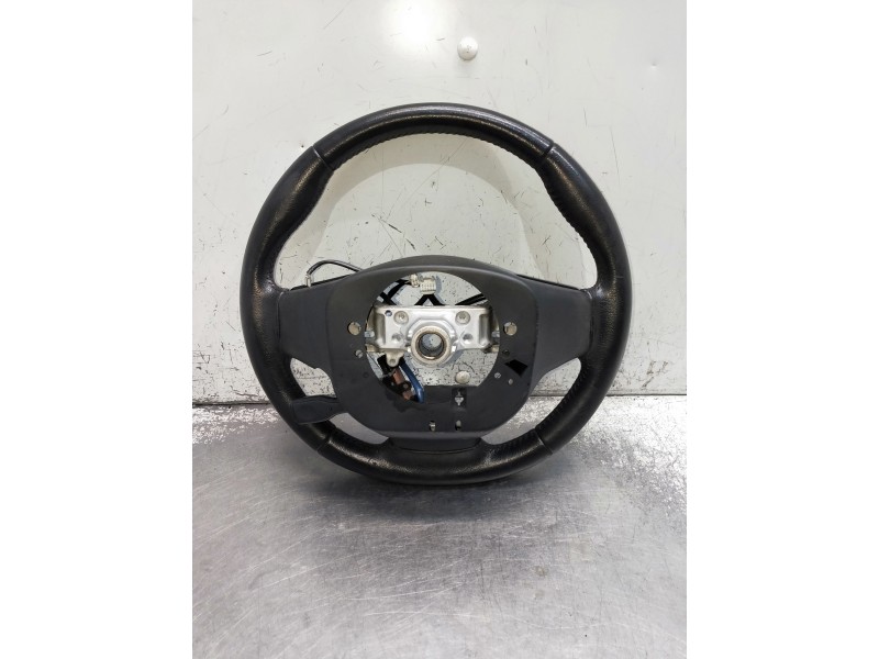 Recambio de volante para toyota aygo referencia OEM IAM 45100-0H060  