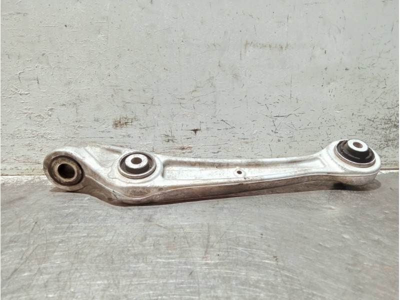 Recambio de brazo suspension superior delantero izquierdo para audi a4 ber. (b8) referencia OEM IAM 8K0407155B  