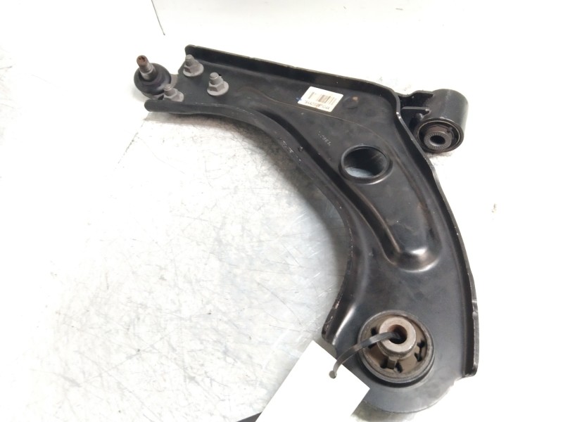 Recambio de brazo suspension inferior delantero izquierdo para peugeot 308 referencia OEM IAM   