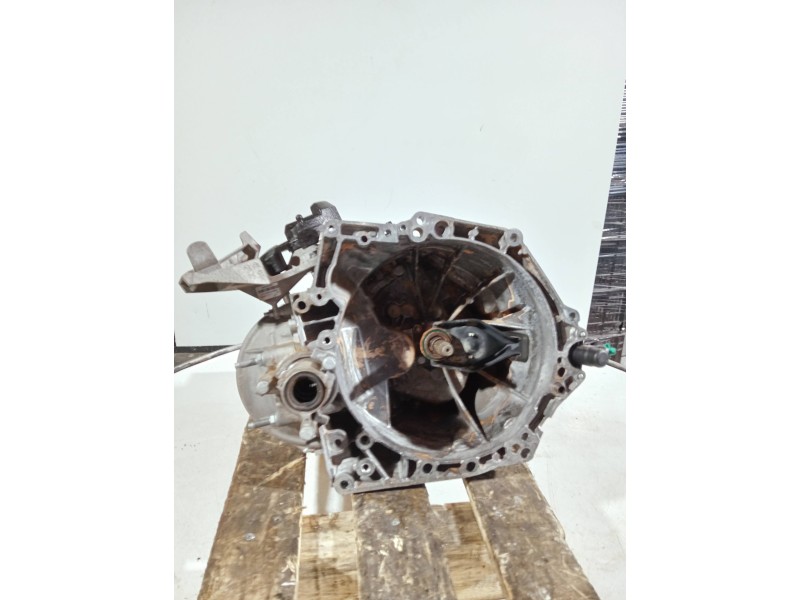 Recambio de caja cambios para peugeot 208 referencia OEM IAM 20XJ05 0074617K 6V