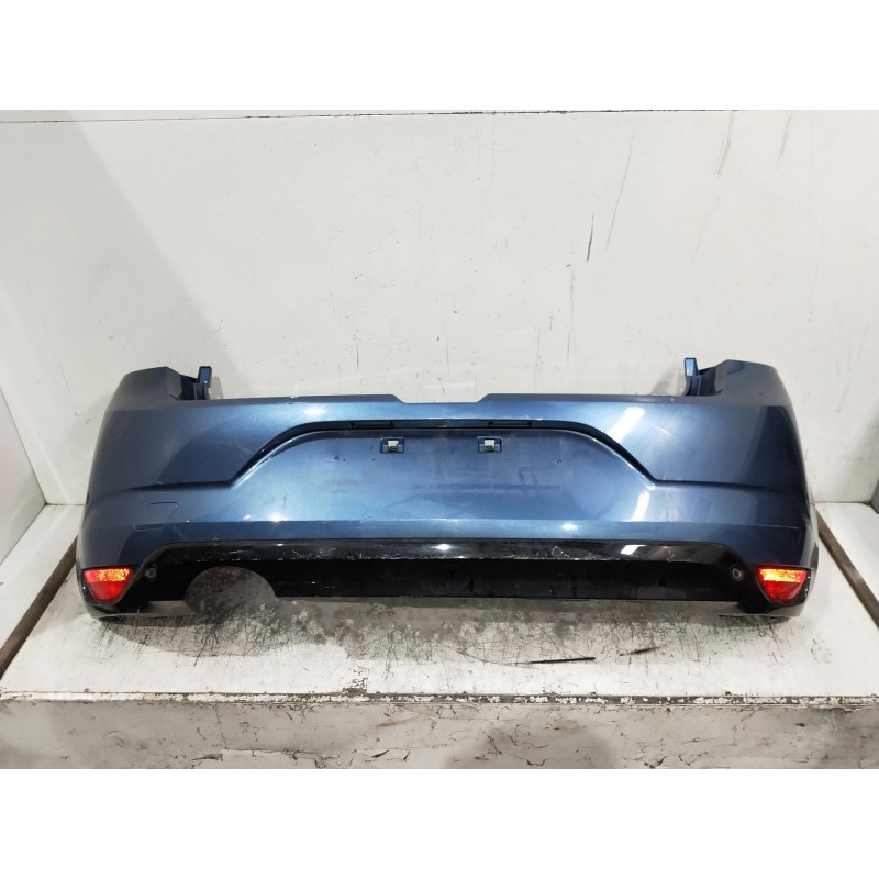 Recambio de paragolpes trasero para renault megane iv berlina 5p referencia OEM IAM  OJO VER FOTOS 