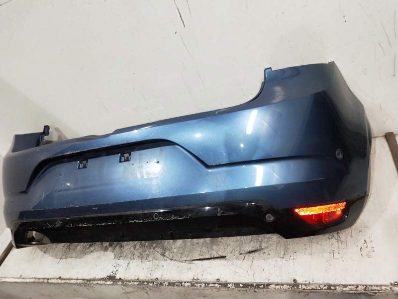 Recambio de paragolpes trasero para renault megane iv berlina 5p referencia OEM IAM  OJO VER FOTOS 