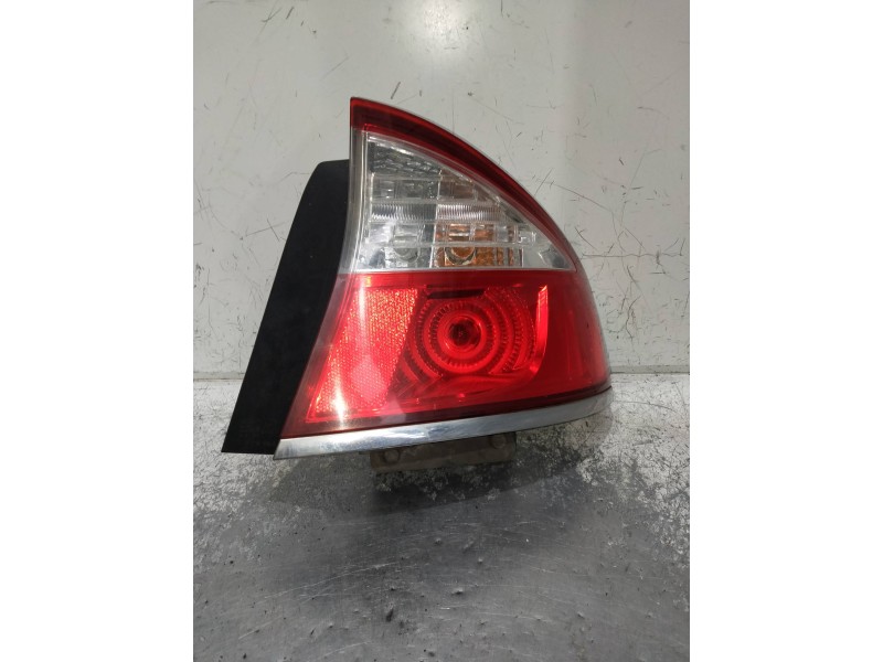 Recambio de piloto trasero derecho para subaru legacy berl. b13 (bl) 2.0 diesel cat referencia OEM IAM 22020960 A045054 