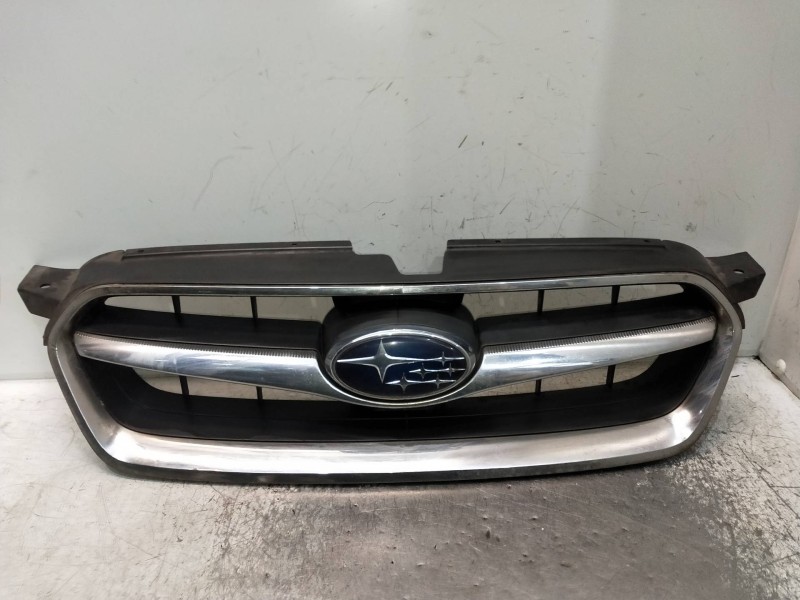 Recambio de rejilla delantera para subaru legacy berl. b13 (bl) 2.0 diesel cat referencia OEM IAM 91121AG150  