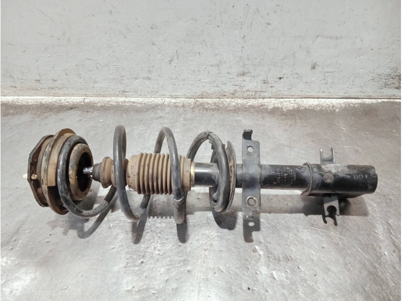 Recambio de amortiguador delantero izquierdo para renault laguna ii (bg0) referencia OEM IAM 8200117297 03061000091 