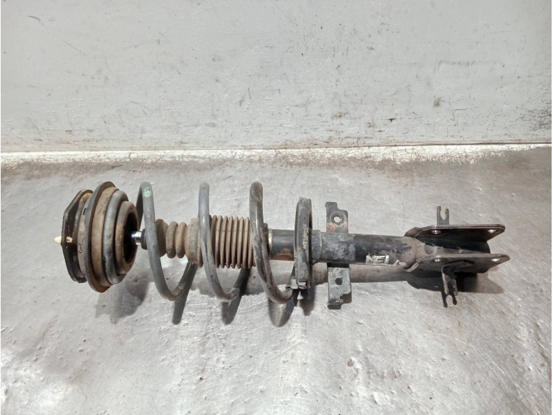 Recambio de amortiguador delantero izquierdo para renault laguna ii (bg0) referencia OEM IAM 8200117297 03061000091 