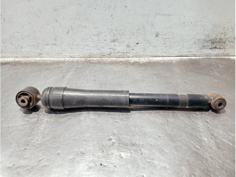 Recambio de amortiguador trasero izquierdo para renault laguna ii (bg0) referencia OEM IAM   