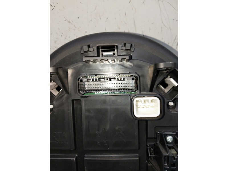 Recambio de cuadro instrumentos para toyota aygo referencia OEM IAM 69144446 1506270213028569 