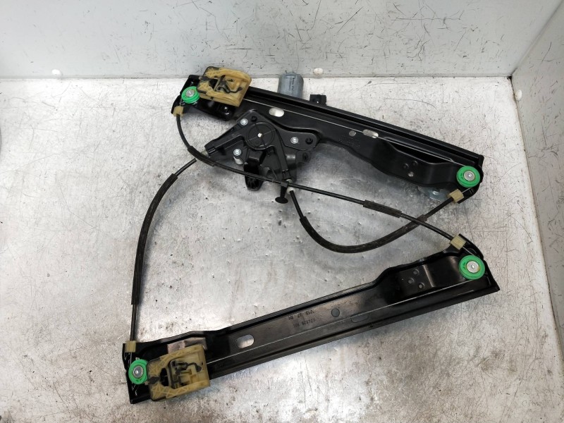 Recambio de elevalunas delantero derecho para ford focus turn. referencia OEM IAM 924127104  5P