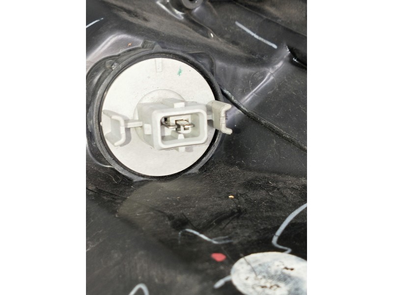 Recambio de faro derecho para toyota aygo referencia OEM IAM   