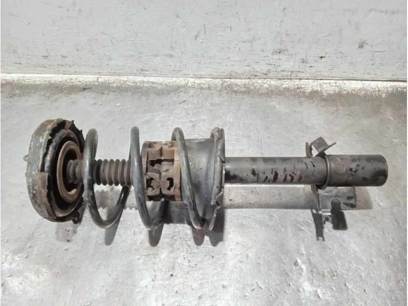 Recambio de amortiguador delantero derecho para renault megane i fase 2 gandtour (ka..) referencia OEM IAM 77008402640 030410007