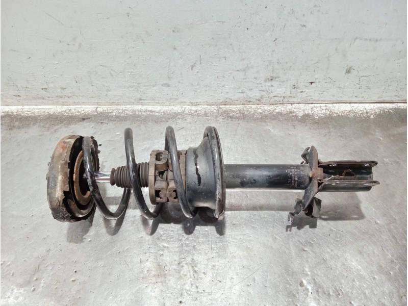 Recambio de amortiguador delantero izquierdo para renault megane i fase 2 gandtour (ka..) referencia OEM IAM 77008402640 0304100