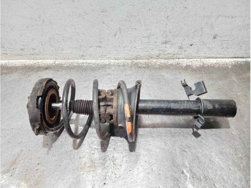 Recambio de amortiguador delantero izquierdo para renault megane i fase 2 gandtour (ka..) referencia OEM IAM 77008402640 0304100