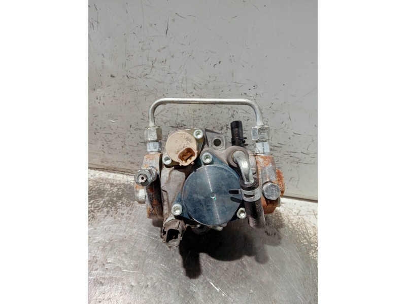 Recambio de bomba inyeccion para toyota avensis berlina (t25) 2.0 d4-d executive berlina (5-ptas.) referencia OEM IAM 221000R010